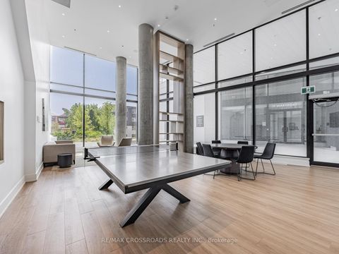 Photo 2 at 427 - 3100 Keele Street, CFB, Toronto