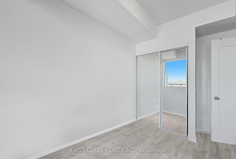 Photo 8 at 2706 E - 70 Princess Street, Waterfront Communities C8, Toronto
