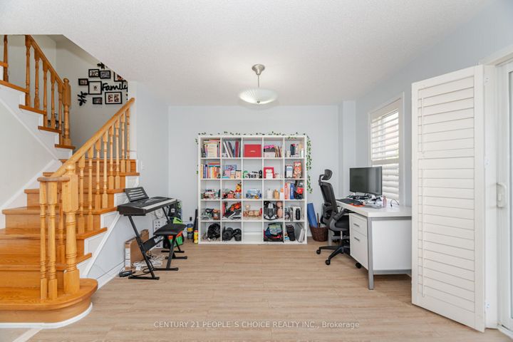 Photo 42 at 7055 Fairmeadow Crescent, Lisgar, Mississauga