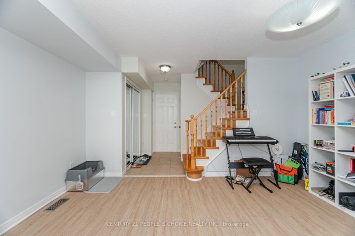 Photo 43 at 7055 Fairmeadow Crescent, Lisgar, Mississauga