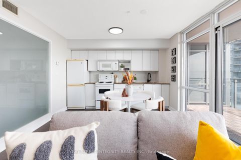Photo 21 at 3511 - 15 Fort York Boulevard, Waterfront Communities C1, Toronto