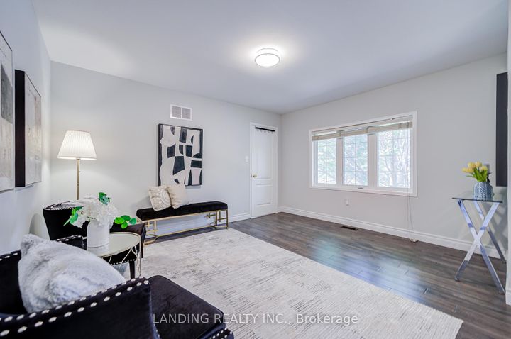 Photo 22 at 483 Menczel Crescent, Summerhill Estates, Newmarket