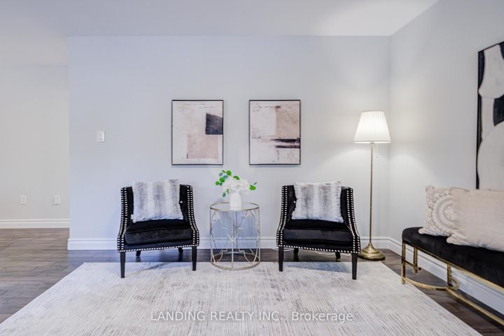 Photo 23 at 483 Menczel Crescent, Summerhill Estates, Newmarket