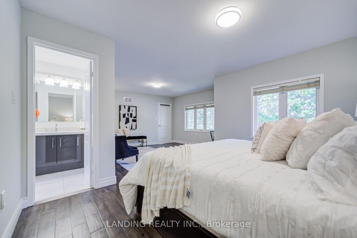 Photo 26 at 483 Menczel Crescent, Summerhill Estates, Newmarket