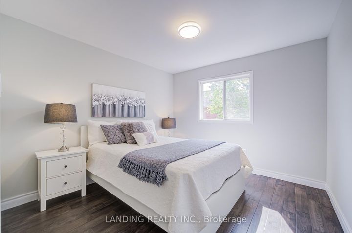 Photo 31 at 483 Menczel Crescent, Summerhill Estates, Newmarket