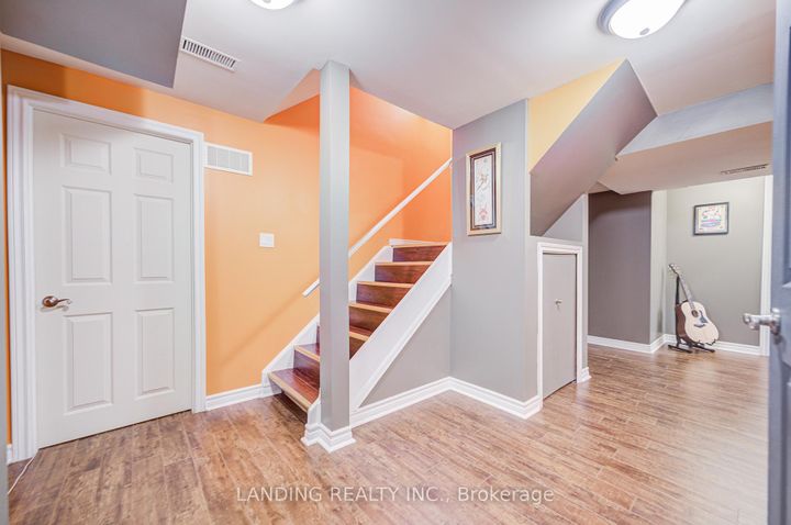 Photo 36 at 483 Menczel Crescent, Summerhill Estates, Newmarket