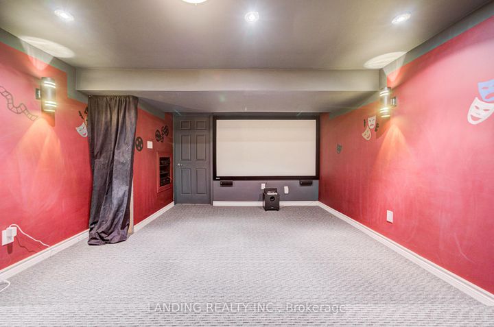 Photo 40 at 483 Menczel Crescent, Summerhill Estates, Newmarket