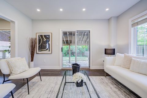 Photo 6 at 483 Menczel Crescent, Summerhill Estates, Newmarket
