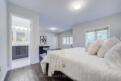 Photo 26 at 483 Menczel Crescent, Summerhill Estates, Newmarket