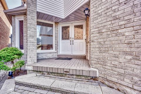 Photo 2 at 63 Ramblewood Lane, Brownridge, Vaughan
