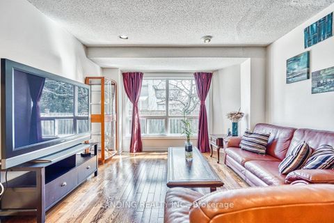 Photo 9 at 63 Ramblewood Lane, Brownridge, Vaughan