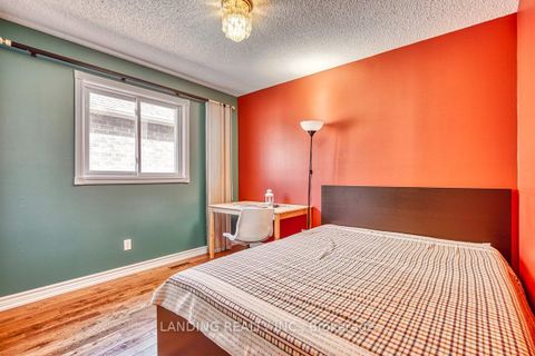 Photo 18 at 63 Ramblewood Lane, Brownridge, Vaughan