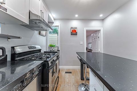 Photo 13 at 259 Claremont Street, Bellwoods, Toronto