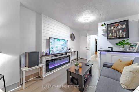 Photo 15 at 259 Claremont Street, Bellwoods, Toronto