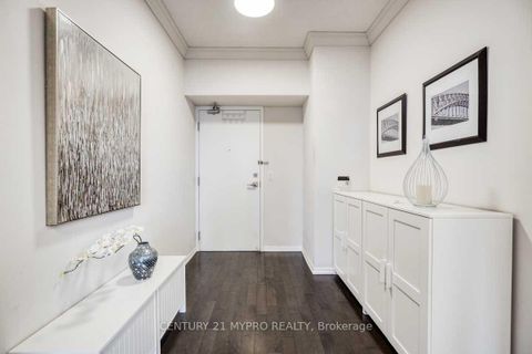 Photo 2 at 2810 - 832 Bay Street, Bay Street Corridor, Toronto