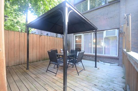 Photo 16 at 9 Candy Courtway, Newtonbrook West, Toronto