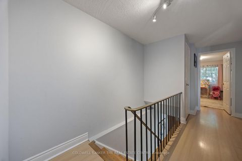 Photo 13 at 23 Riviera Drive W, Glen Shields, Vaughan