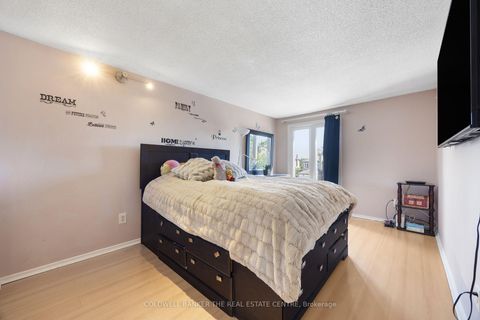Photo 17 at 23 Riviera Drive W, Glen Shields, Vaughan