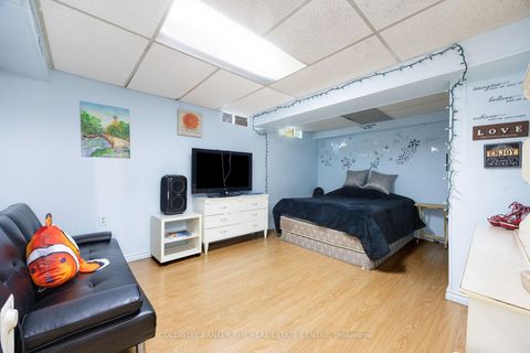 Photo 19 at 23 Riviera Drive W, Glen Shields, Vaughan