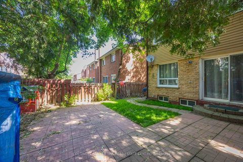 Photo 32 at 23 Riviera Drive W, Glen Shields, Vaughan