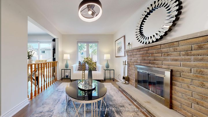 Photo 4 at 25 Greybeaver Trail, Rouge E10, Toronto