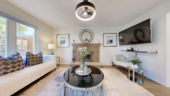 Photo 9 at 25 Greybeaver Trail, Rouge E10, Toronto