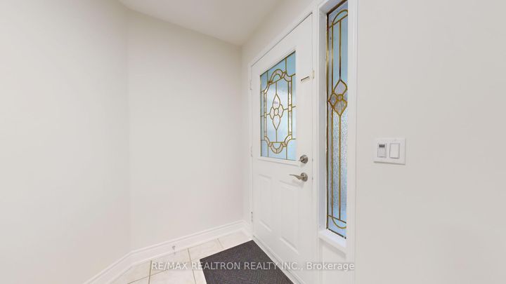 Photo 18 at 25 Greybeaver Trail, Rouge E10, Toronto