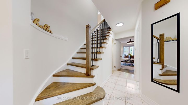 Photo 19 at 25 Greybeaver Trail, Rouge E10, Toronto