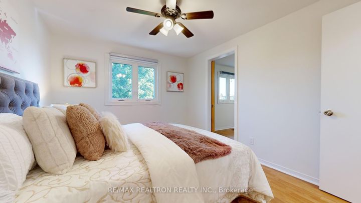 Photo 25 at 25 Greybeaver Trail, Rouge E10, Toronto