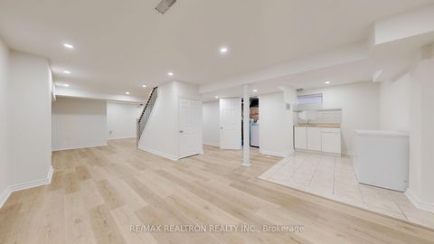 Photo 37 at 25 Greybeaver Trail, Rouge E10, Toronto