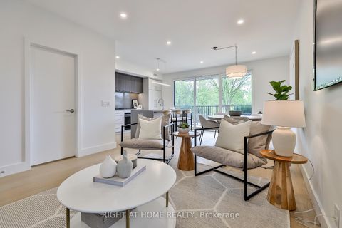 Photo 10 at Centre - 2343 Gerrard Street E, Danforth, Toronto Photo 10 at Centre - 2343 Gerrard Street E, Danforth, Toronto