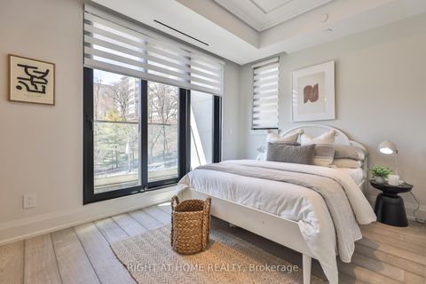 Photo 24 at 363 Avenue Road, St. Clair, Toronto