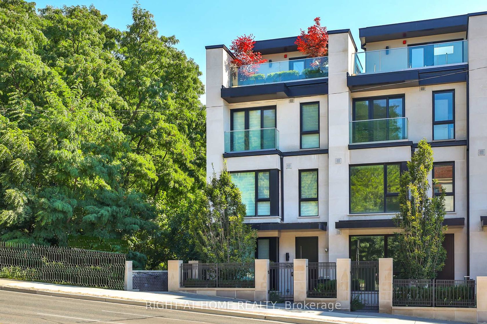 363 Avenue Road, St. Clair, Toronto by Loree Meneguzzi Real Estate 363 Avenue Road, St. Clair, Toronto