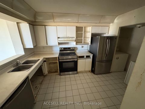 Photo 1 at 1206 - 120 Promenade Circle, Brownridge, Vaughan