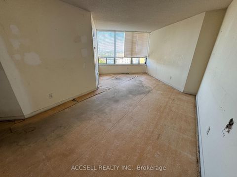 Photo 3 at 1206 - 120 Promenade Circle, Brownridge, Vaughan