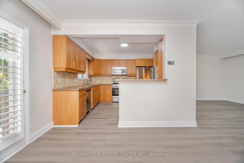 Photo 16 at 525 SWANN Drive, WO West, Oakville