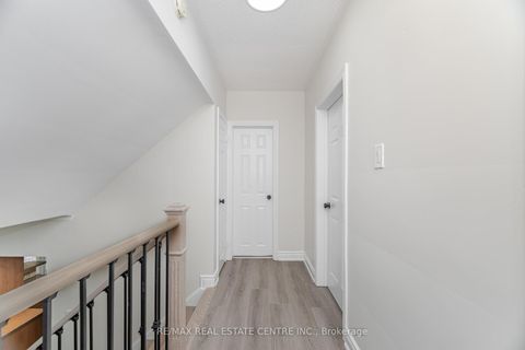Photo 24 at 525 SWANN Drive, WO West, Oakville