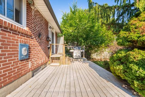 Photo 41 at 525 SWANN Drive, WO West, Oakville