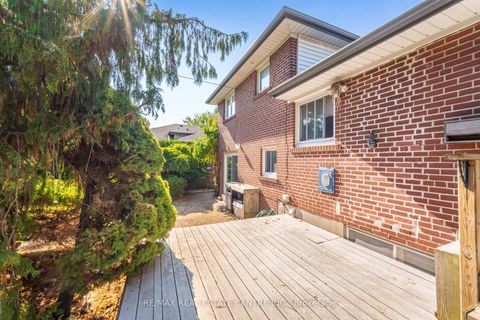 Photo 43 at 525 SWANN Drive, WO West, Oakville