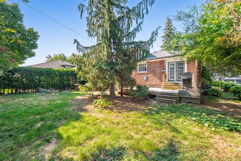 Photo 48 at 525 SWANN Drive, WO West, Oakville