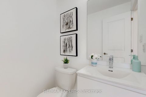 Photo 18 at 5 - 8 Church Street, Maple, Vaughan