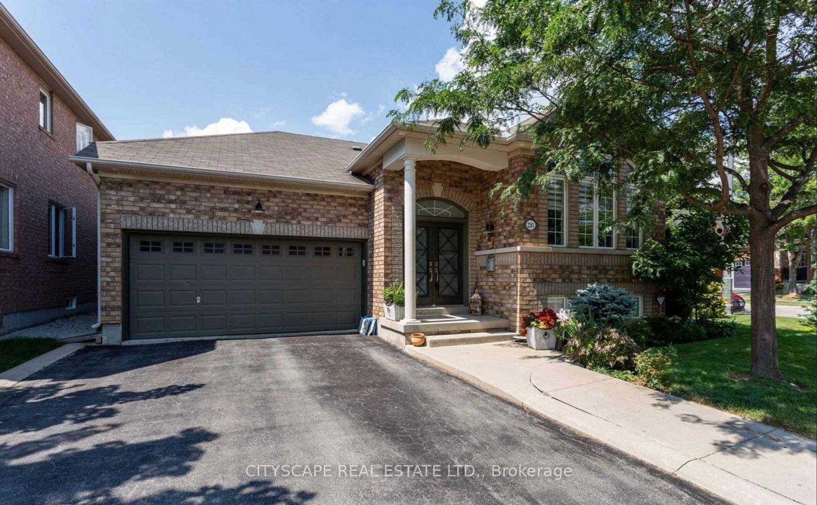 2241 Lyness Avenue, BC Bronte Creek, Oakville 