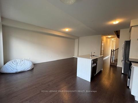 Photo 5 at 65 Phoenix Boulevard, Rural Barrie Southeast, Barrie