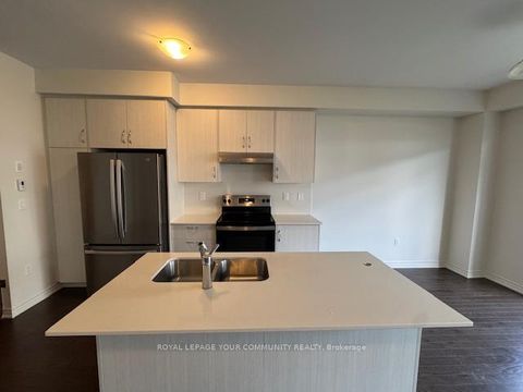 Photo 7 at 65 Phoenix Boulevard, Rural Barrie Southeast, Barrie