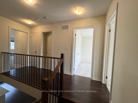 Photo 10 at 65 Phoenix Boulevard, Rural Barrie Southeast, Barrie