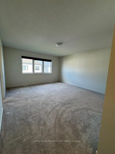 Photo 11 at 65 Phoenix Boulevard, Rural Barrie Southeast, Barrie