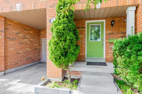 Photo 1 at 5 - 27 West Dean Park Drive, West Deane, Toronto
