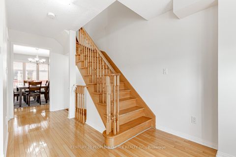 Photo 10 at 5 - 27 West Dean Park Drive, West Deane, Toronto