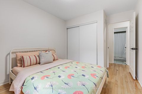 Photo 24 at 5 - 27 West Dean Park Drive, West Deane, Toronto