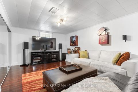 Photo 23 at 129 Edgecroft Road, Queensway, Toronto